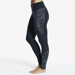 NWT CALIA Carrie Underwood Journey Leggings Pants